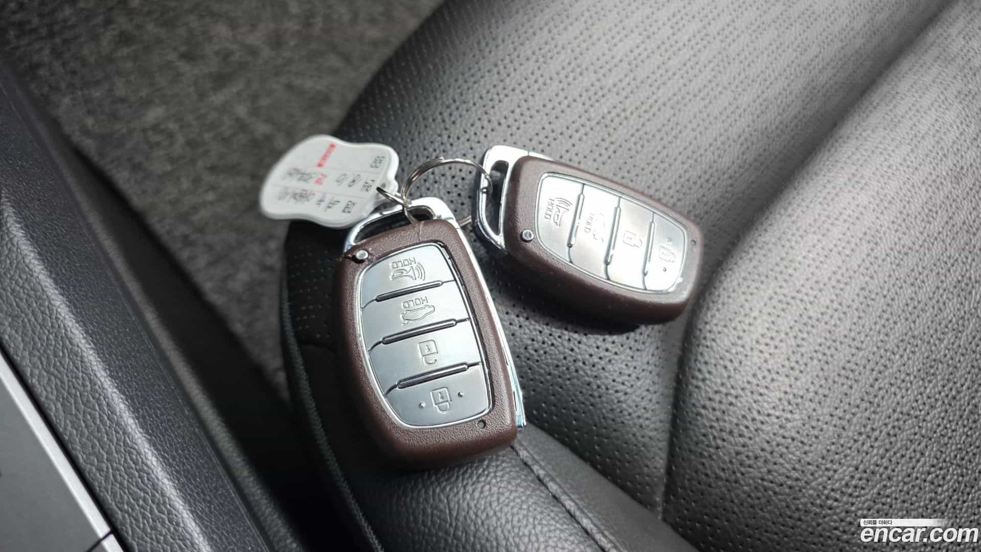 AVANTE Hyundai 2018.9-OPTION-044