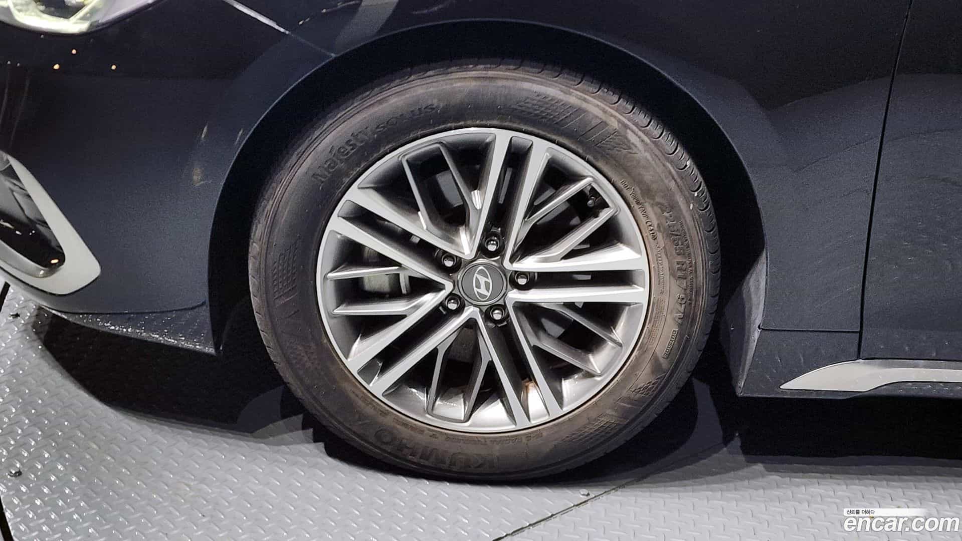 Grandeur Hyundai 2018.10-OUTER-005