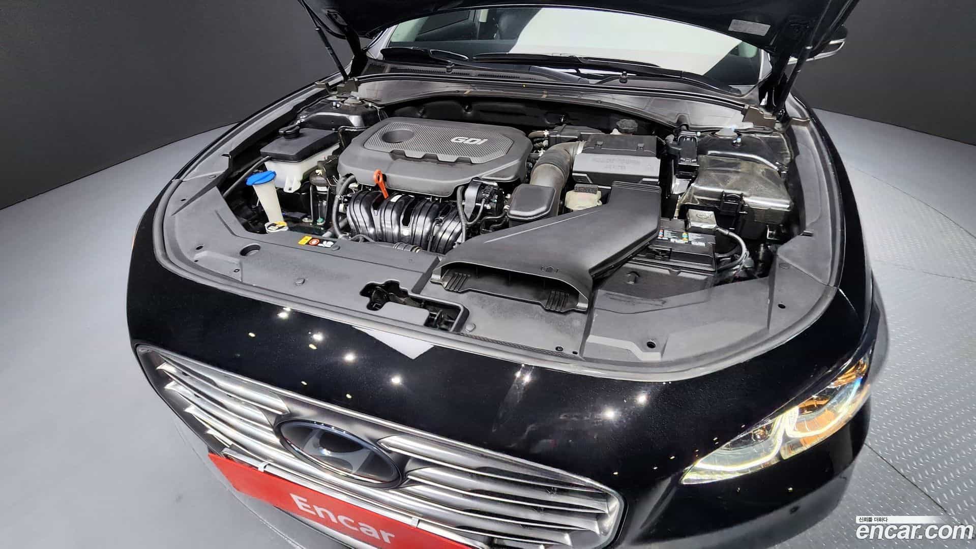 Grandeur Hyundai 2018.10-OUTER-006