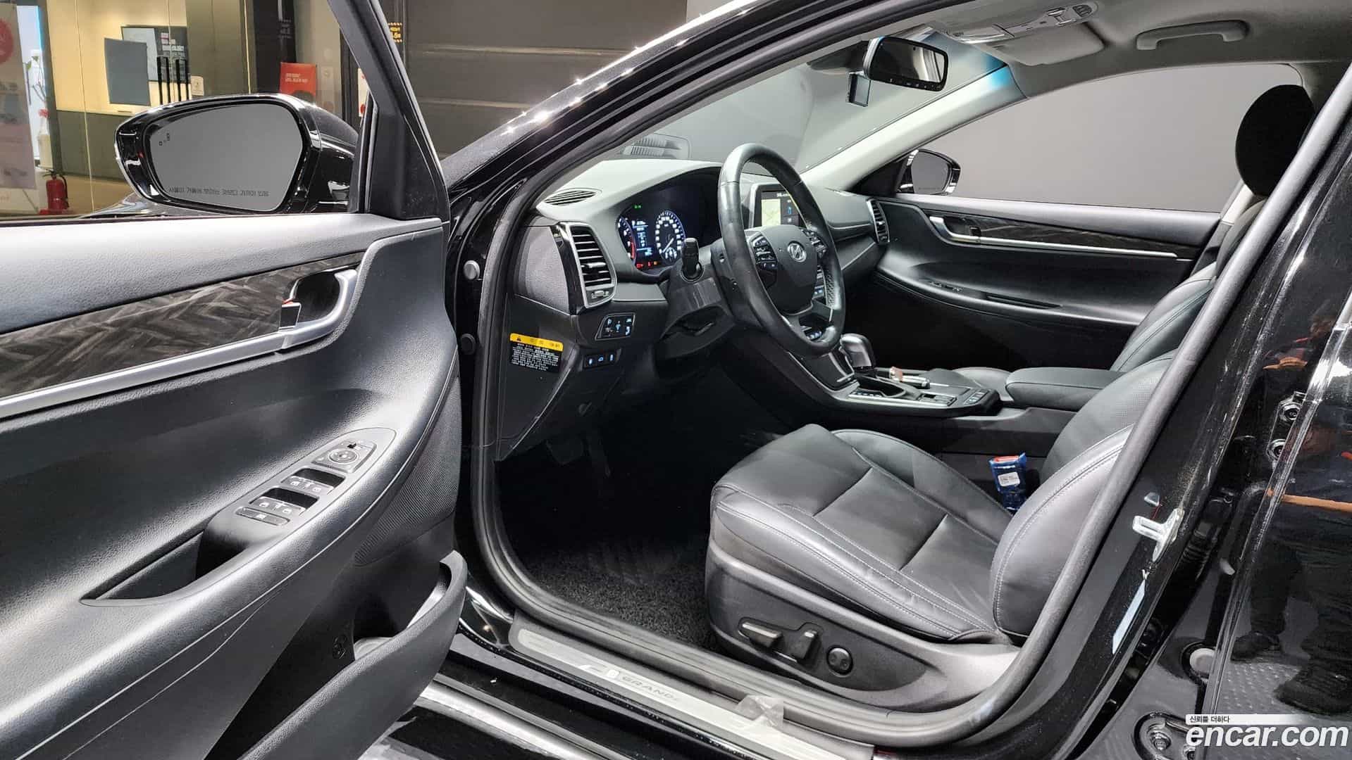 Grandeur Hyundai 2018.10-INNER-010