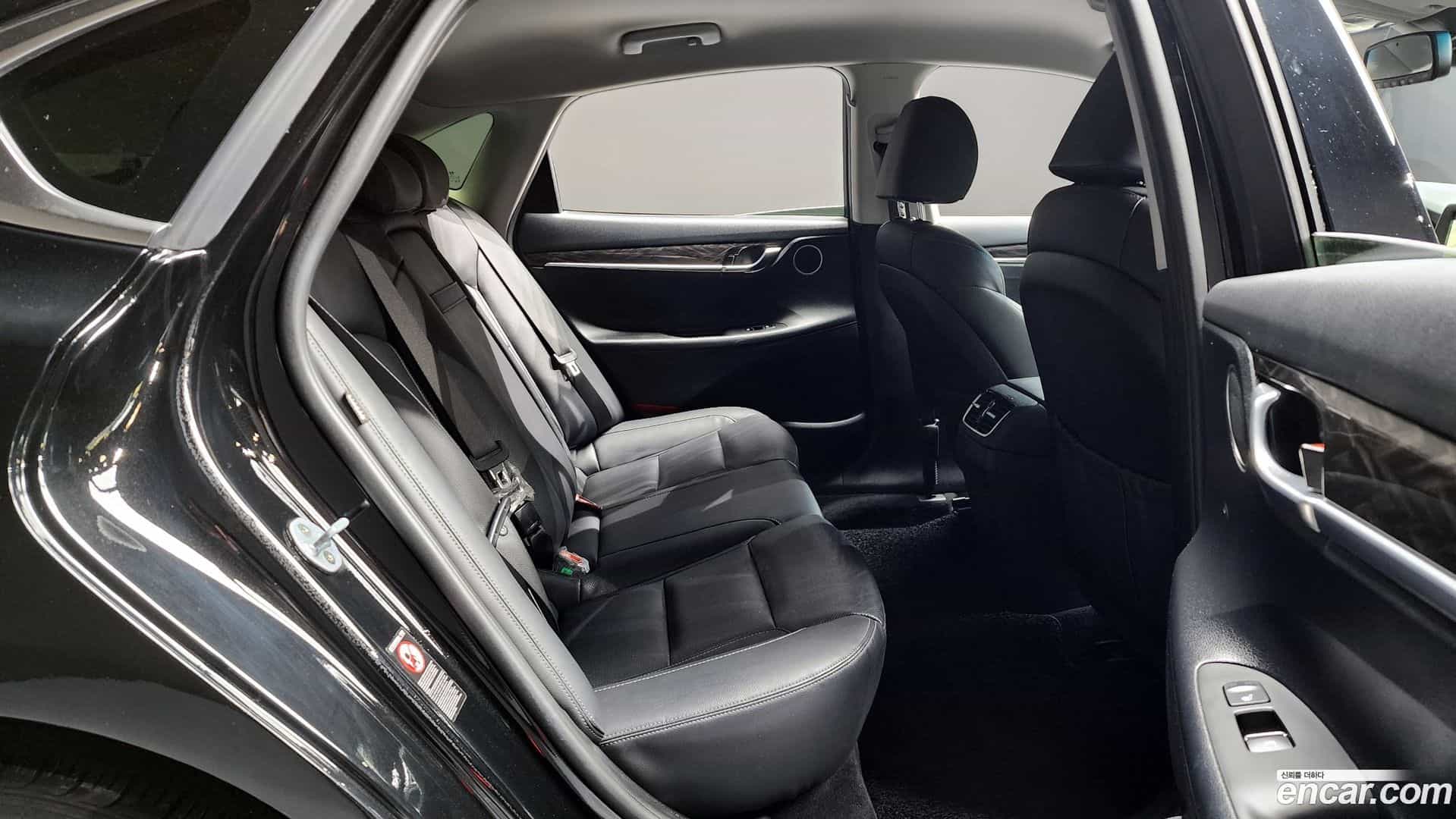Grandeur Hyundai 2018.10-OPTION-015