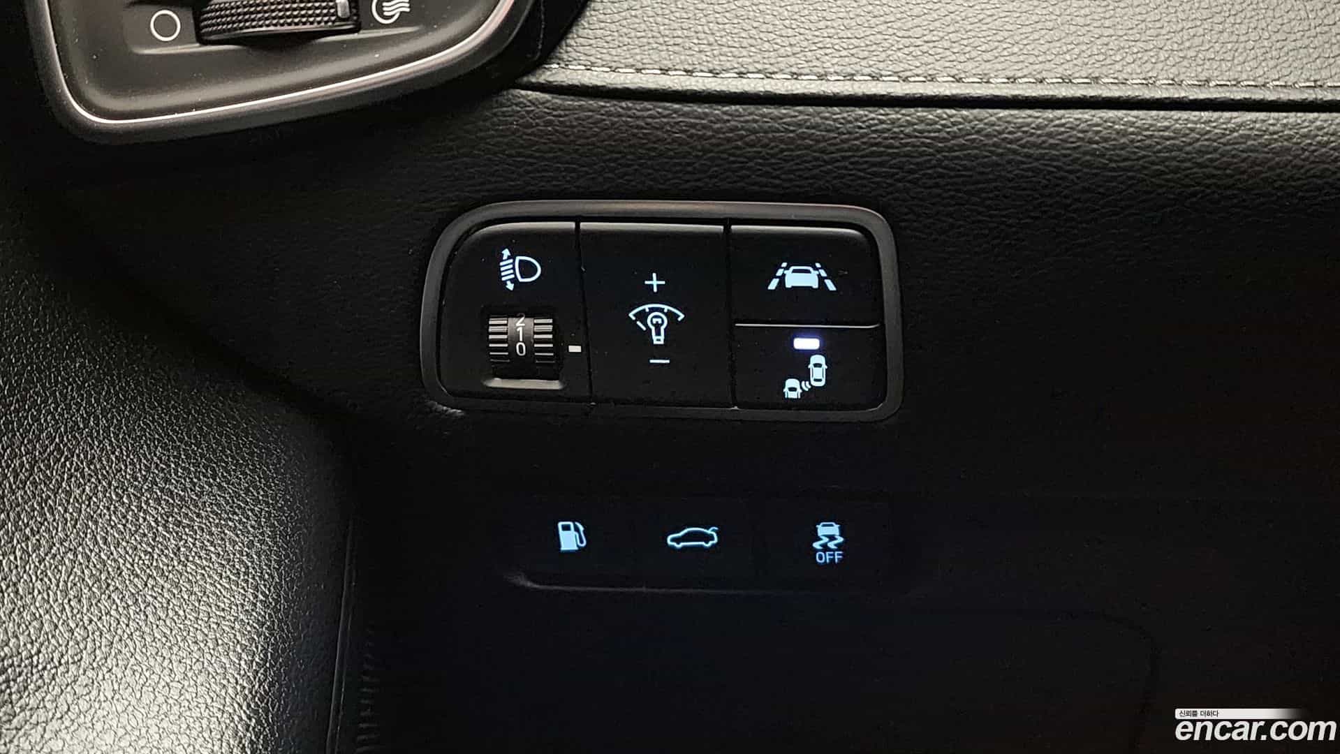 Grandeur Hyundai 2018.10-OPTION-023