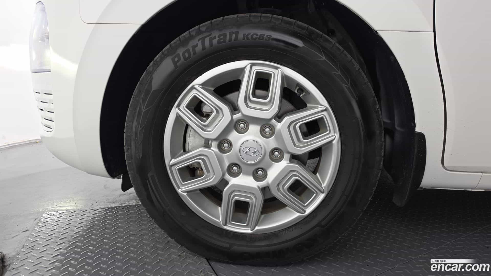 Staria Hyundai 2024.1-OUTER-005