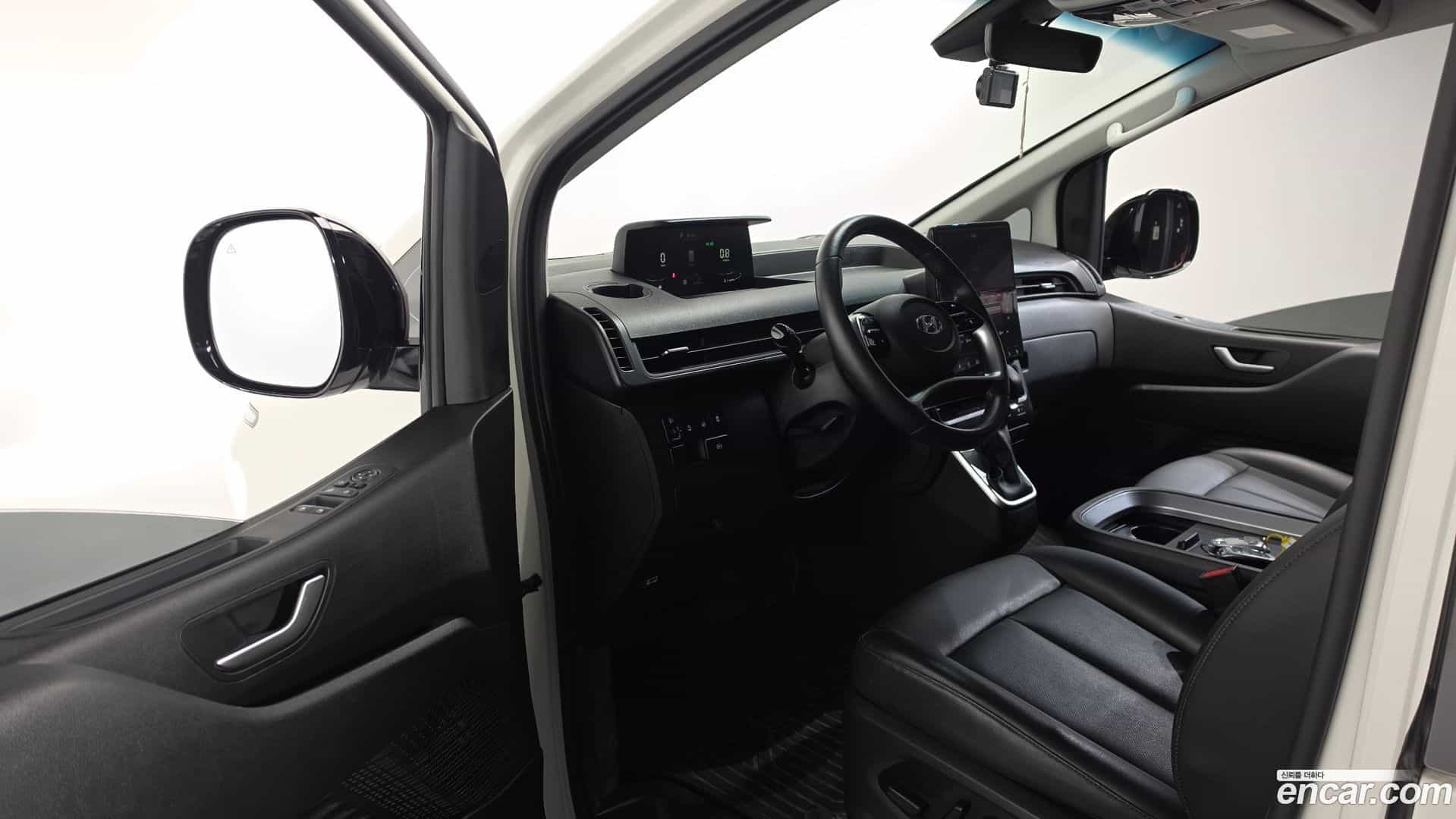 Staria Hyundai 2024.1-INNER-010