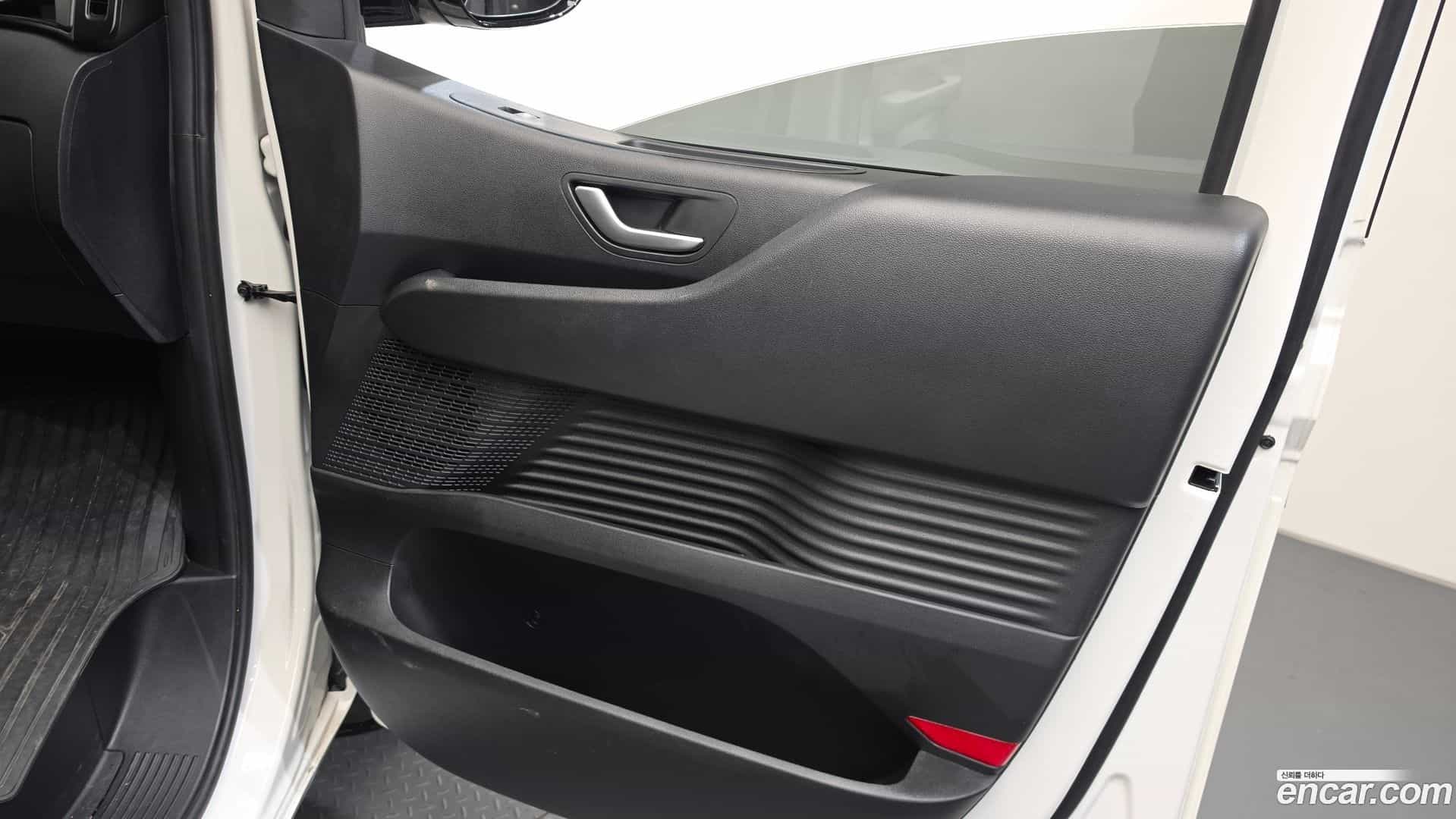 Staria Hyundai 2024.1-INNER-035