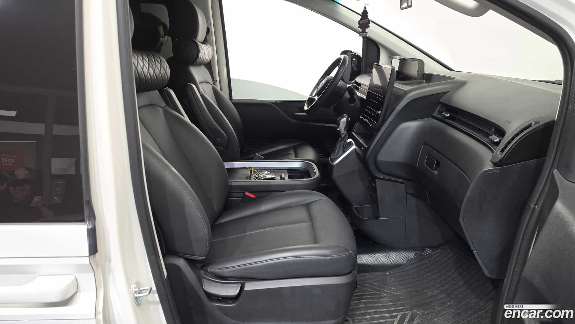 Staria Hyundai 2024.1-INNER-036