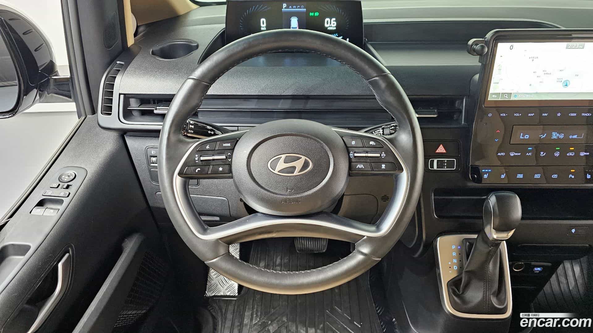 Staria Hyundai 2024.4-OPTION-016