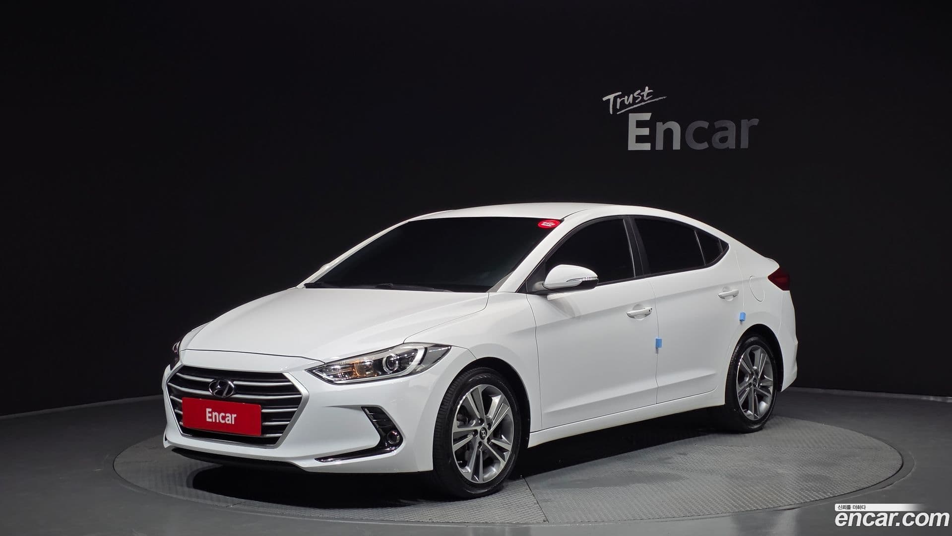 Main__Slider__Photo:AVANTE Hyundai 2018.6-0
