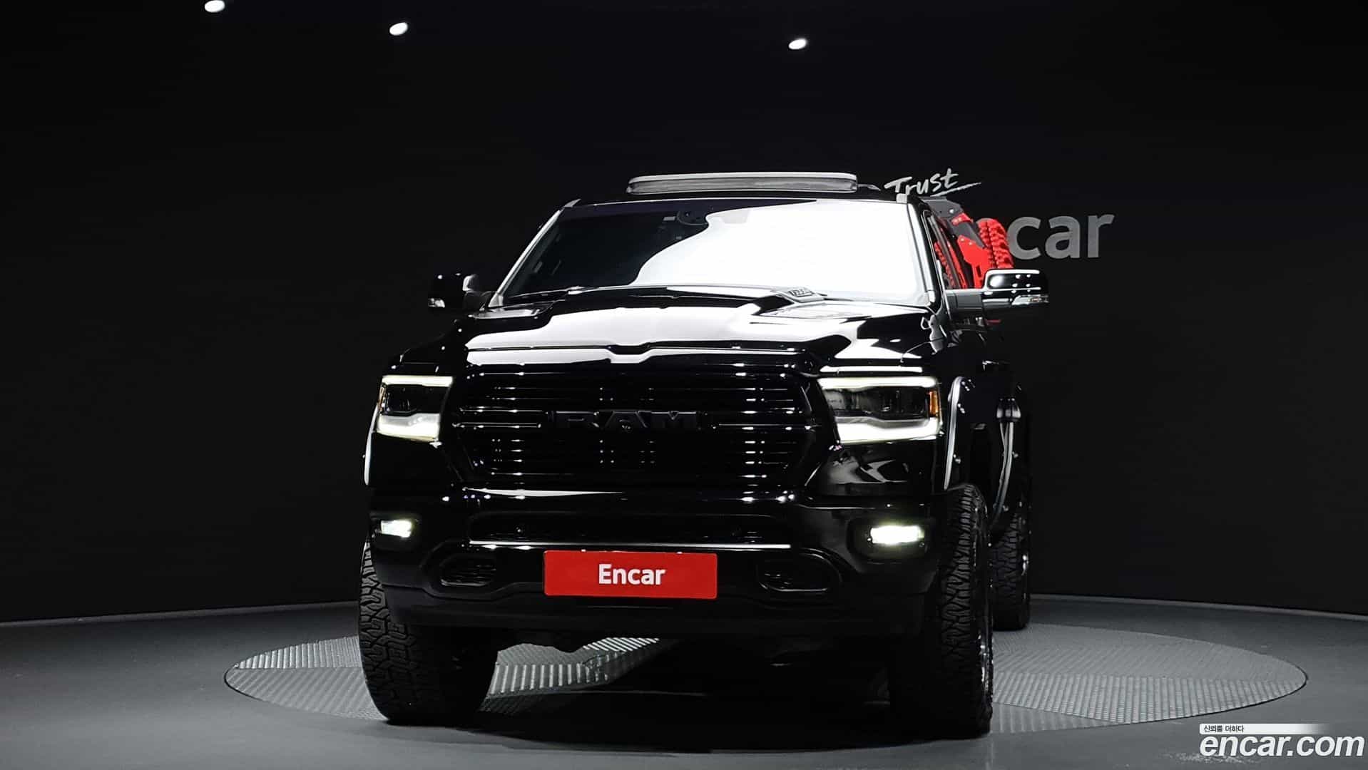 Ram Pick Up Dodge 2019.4-OUTER-003