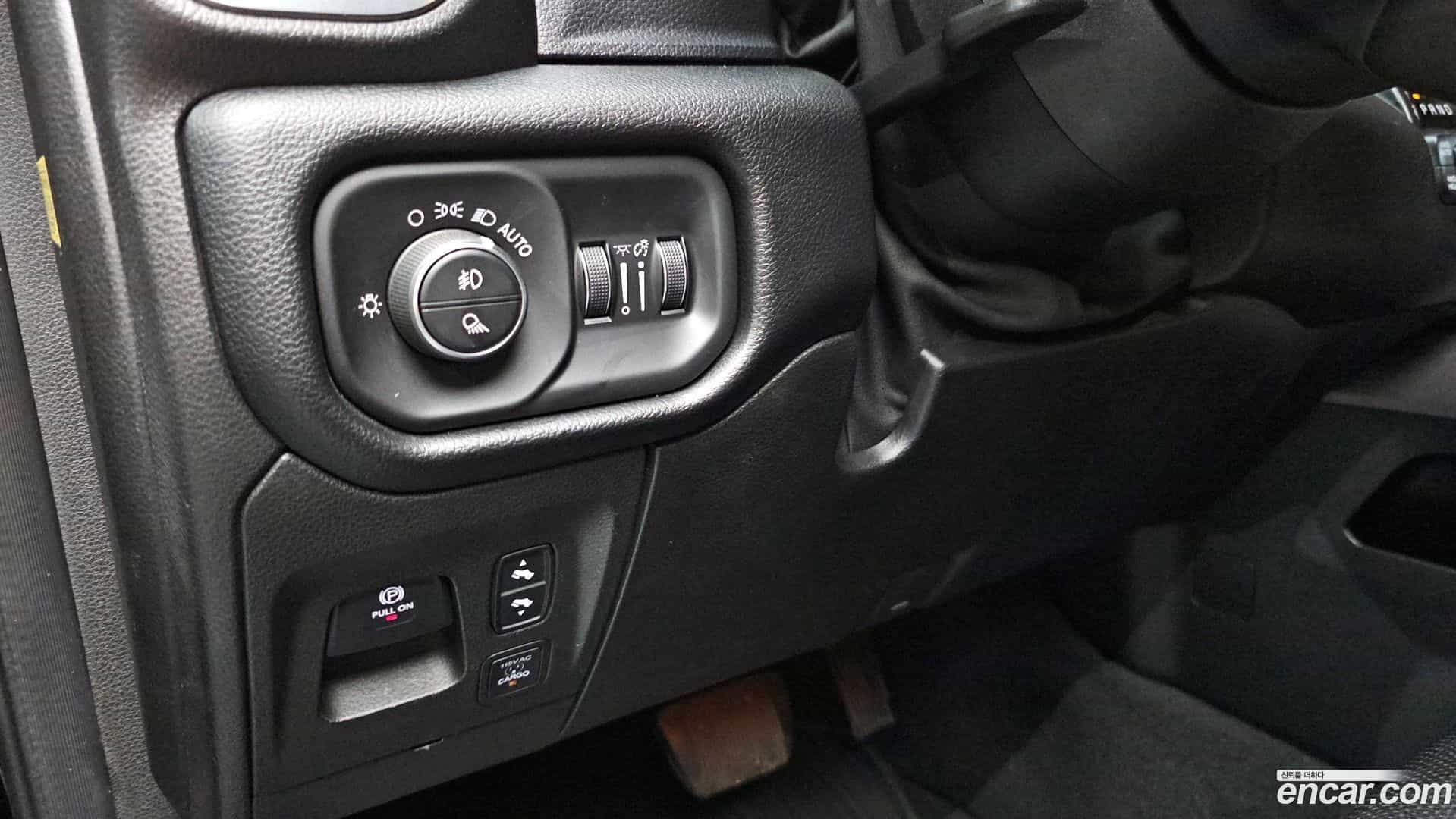 Ram Pick Up Dodge 2019.4-OPTION-022