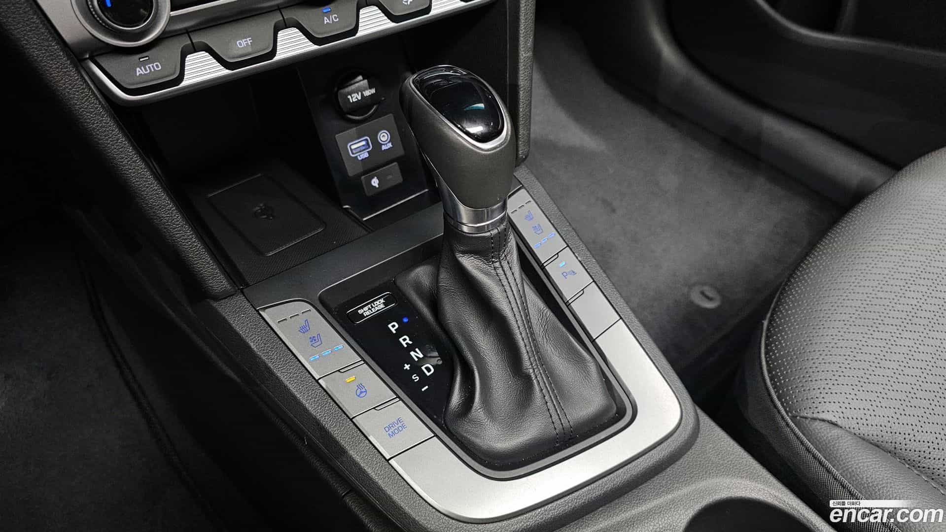 AVANTE Hyundai 2019.6-INNER-009