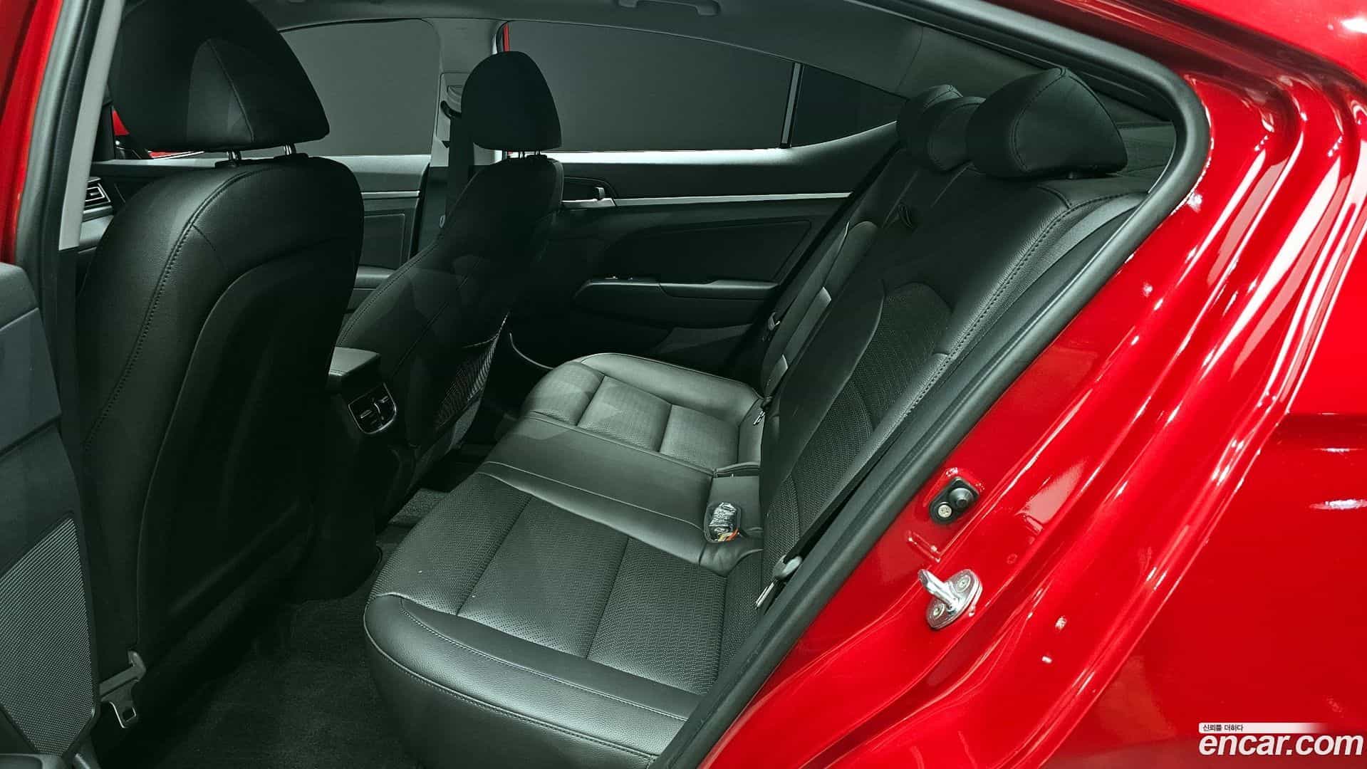 AVANTE Hyundai 2019.6-OPTION-016