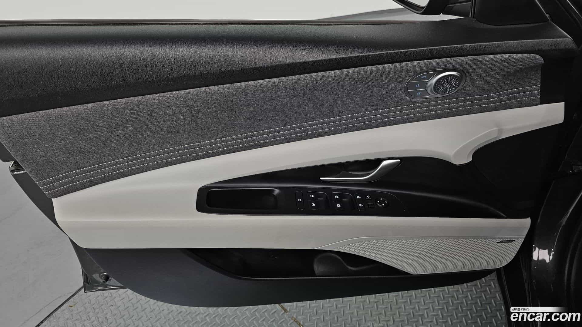 AVANTE Hyundai 2021.0-INNER-034