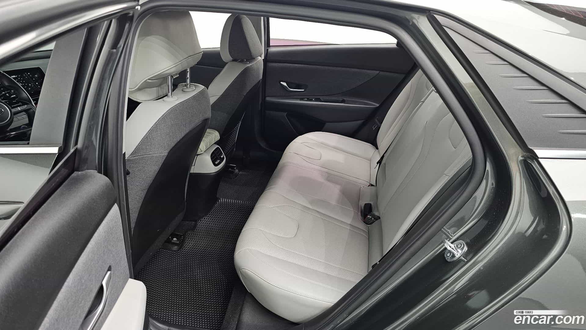 AVANTE Hyundai 2021.0-INNER-036