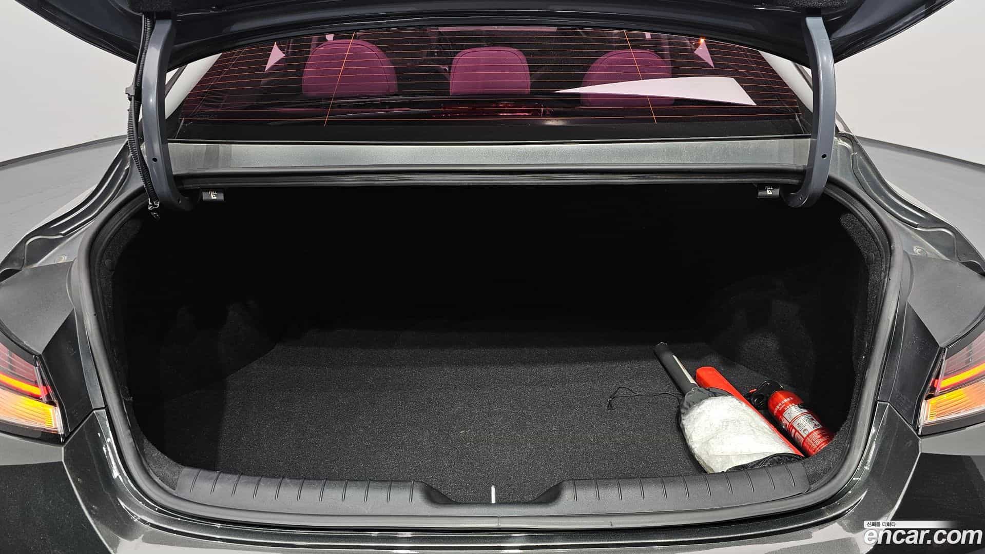 AVANTE Hyundai 2021.0-OPTION-043
