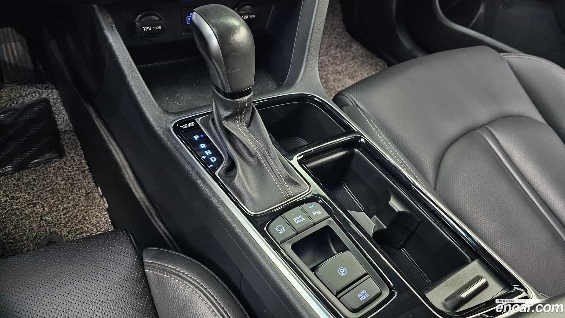 Sonata Hyundai 2019.1-INNER-009