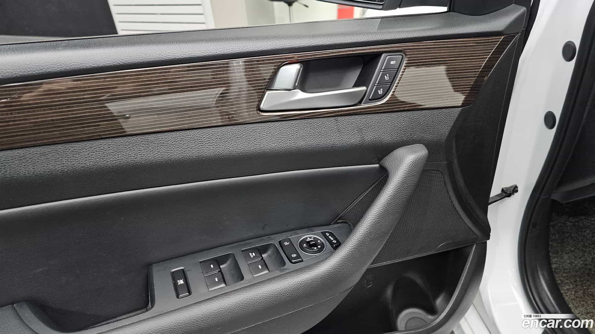 Sonata Hyundai 2019.1-OPTION-020
