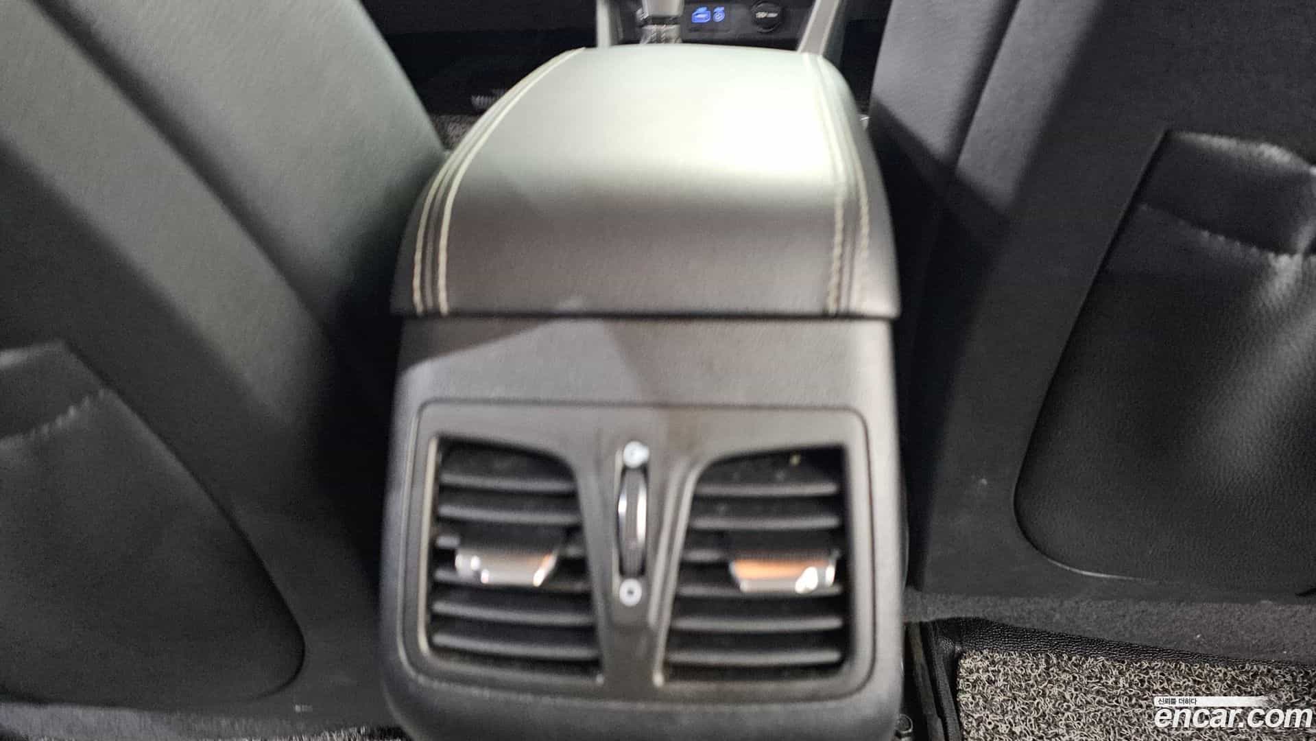 Sonata Hyundai 2019.1-INNER-036