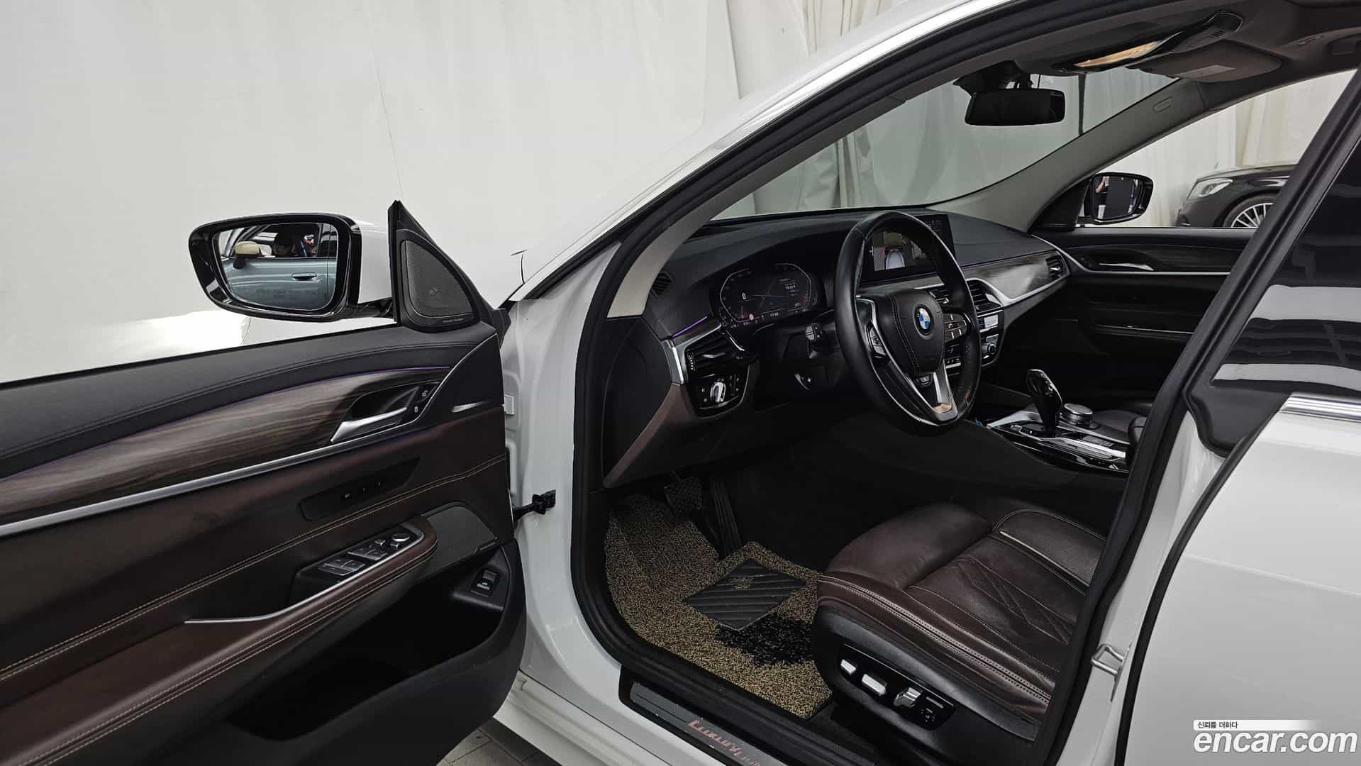 Gran Turismo BMW 2020.7-INNER-010
