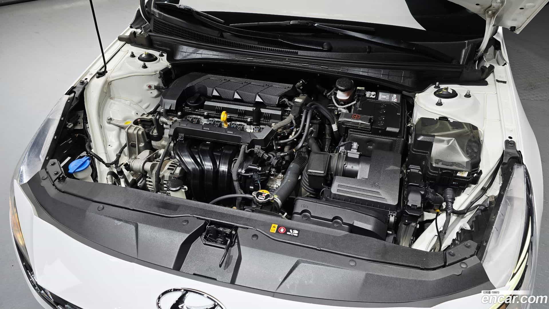 AVANTE Hyundai 2021.10-OUTER-006