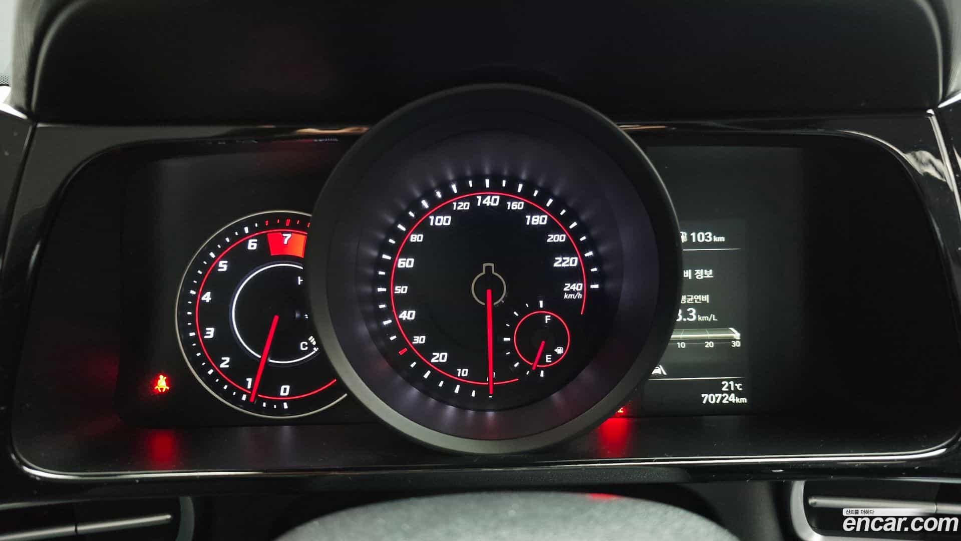 AVANTE Hyundai 2021.10-INNER-008