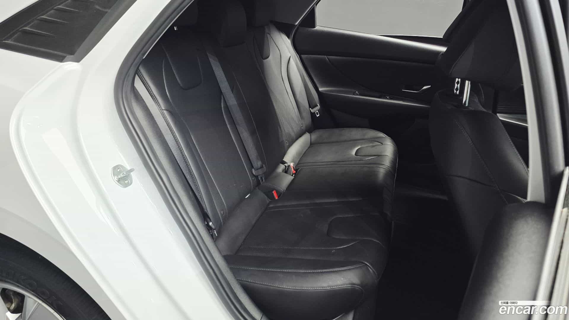 AVANTE Hyundai 2021.10-OPTION-015