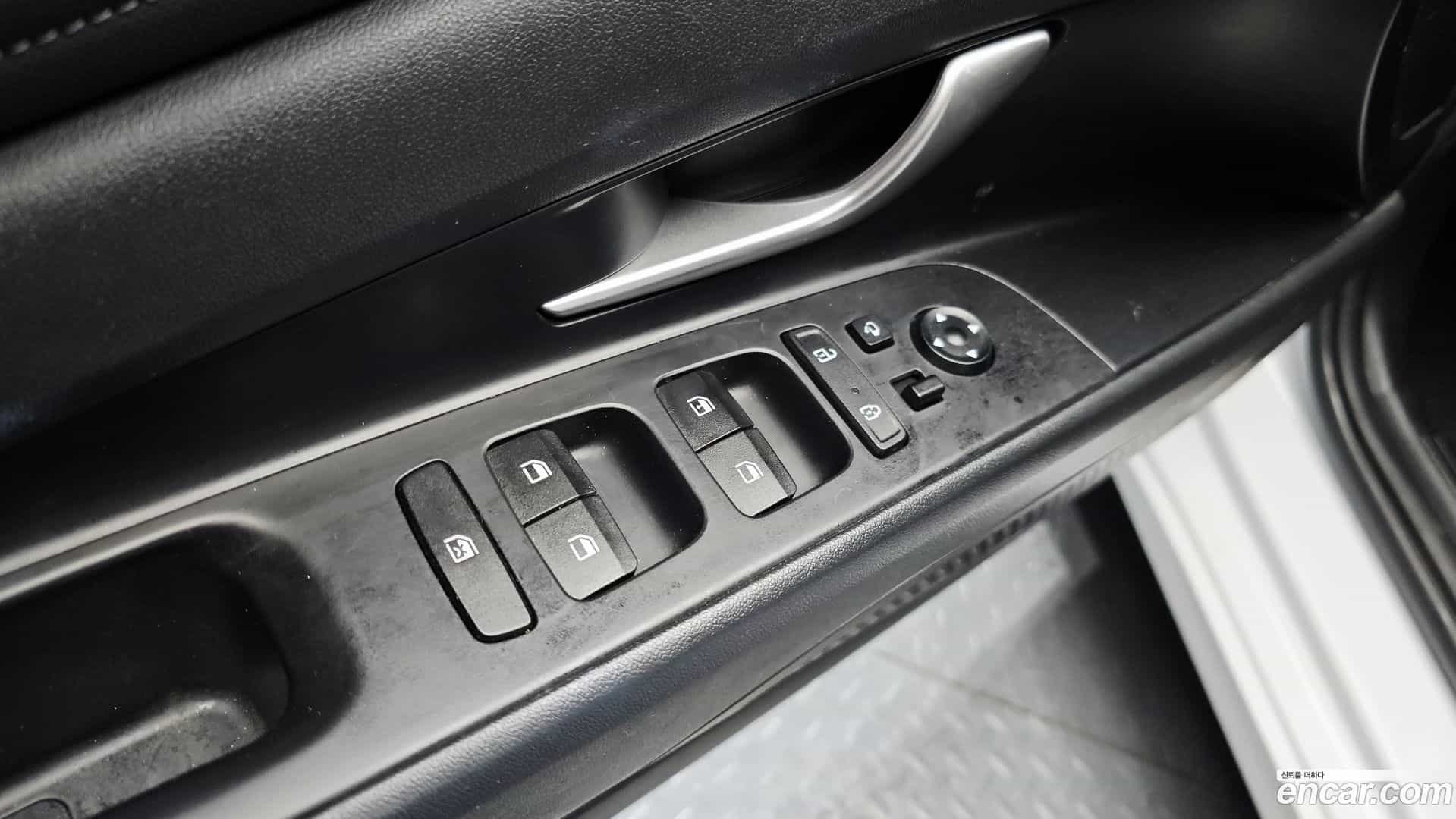AVANTE Hyundai 2021.10-OPTION-019