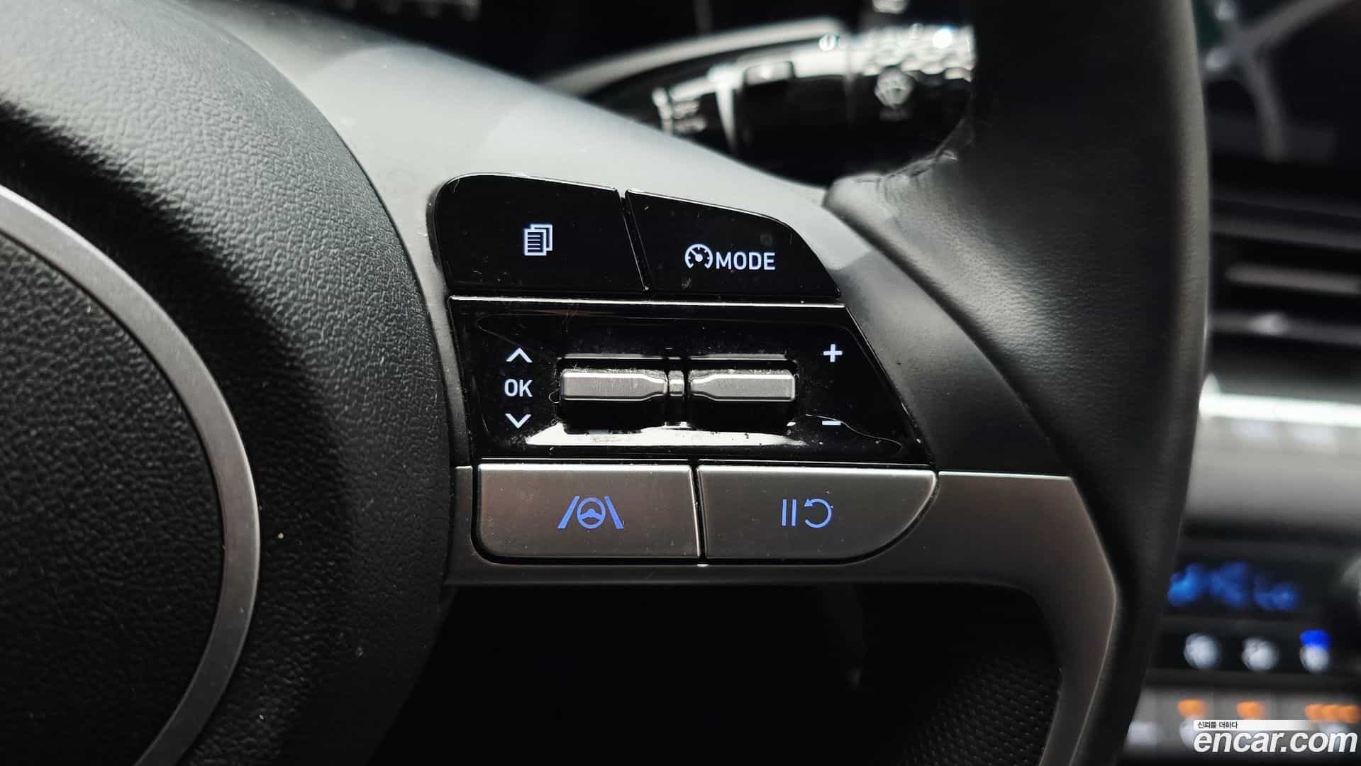 AVANTE Hyundai 2021.10-OPTION-023