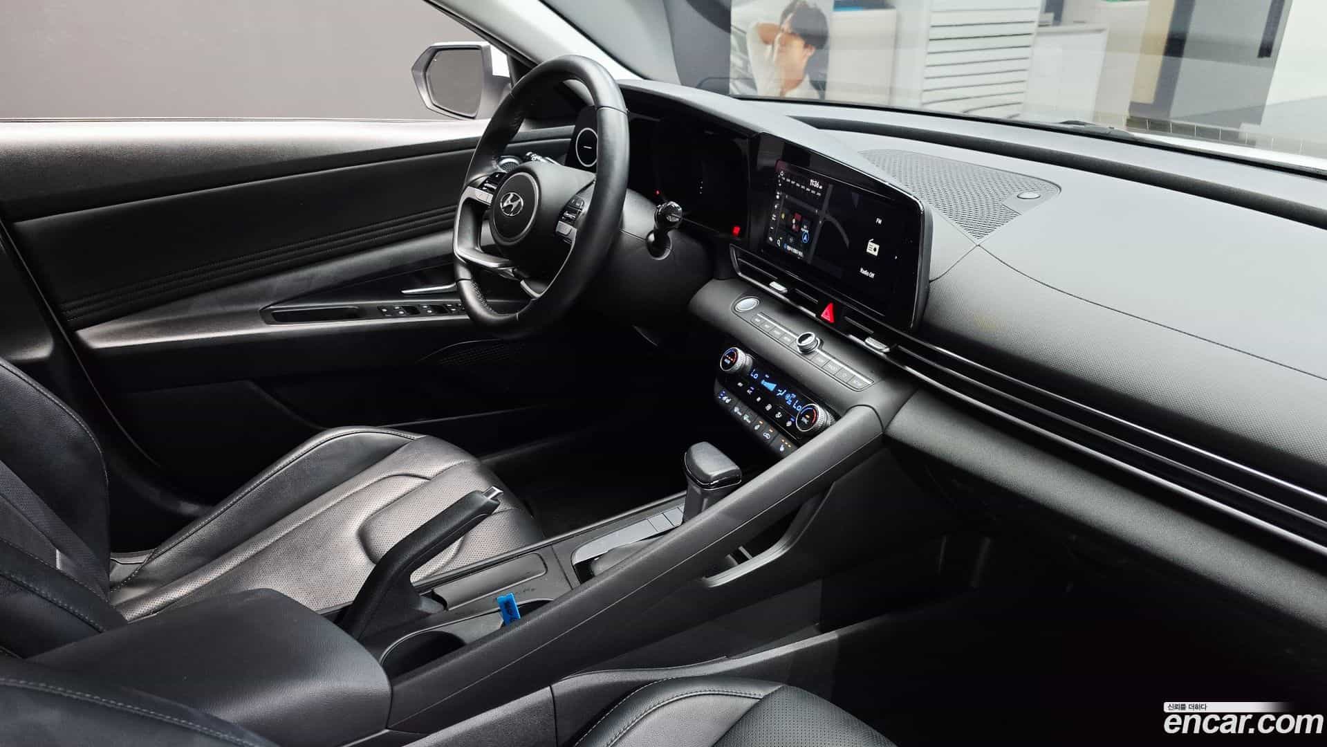 AVANTE Hyundai 2021.10-OPTION-024