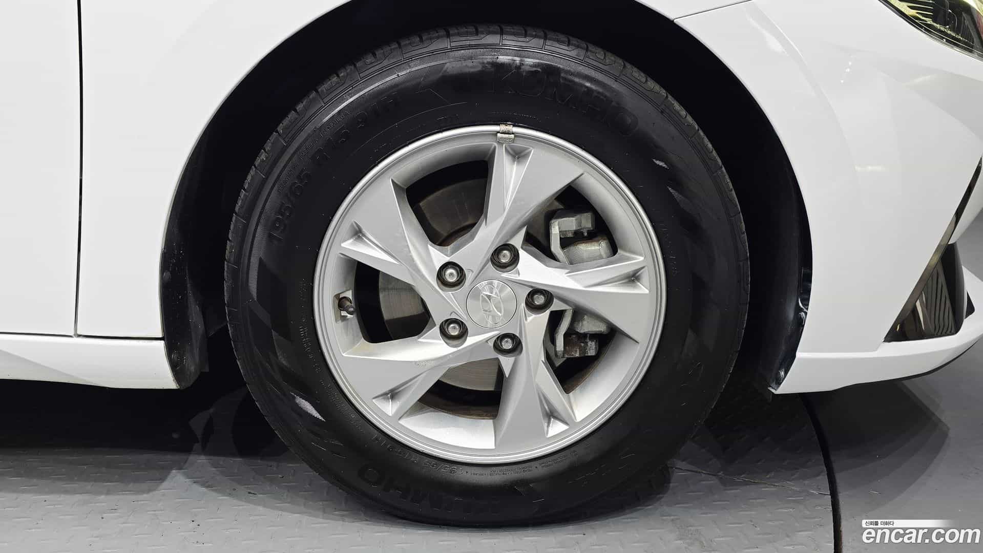 AVANTE Hyundai 2021.10-OUTER-031