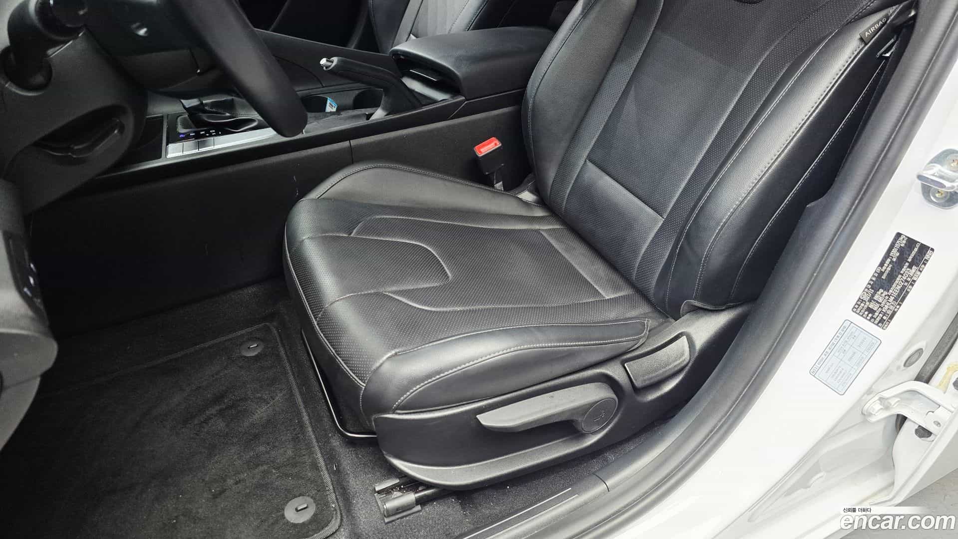 AVANTE Hyundai 2021.10-OPTION-041