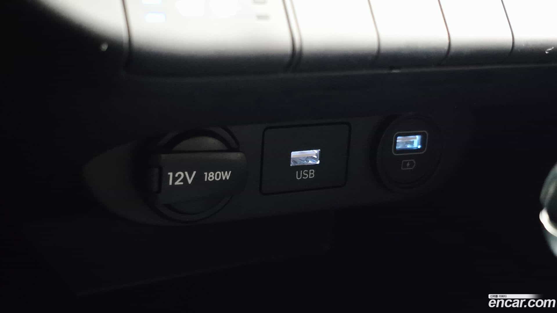 AVANTE Hyundai 2021.10-OPTION-045
