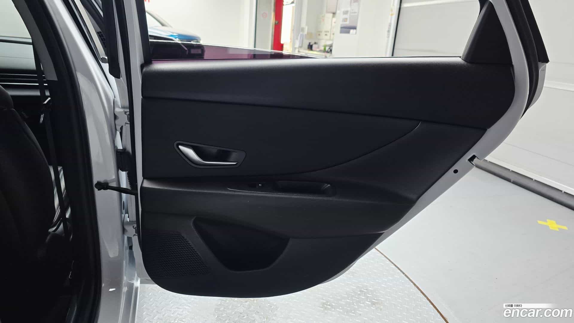 AVANTE Hyundai 2021.10-OPTION-048