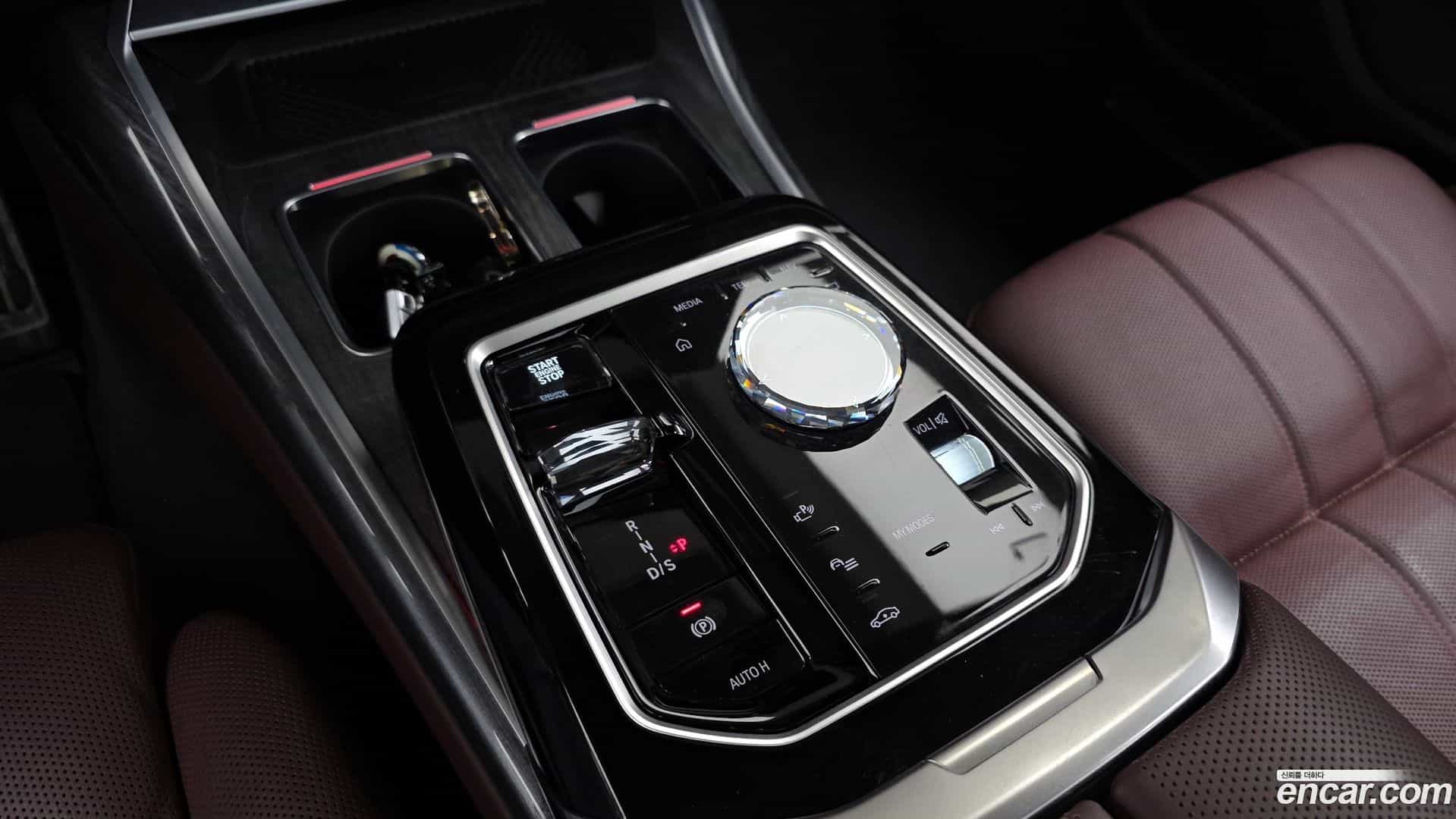 7-Series BMW 2024.3-INNER-009