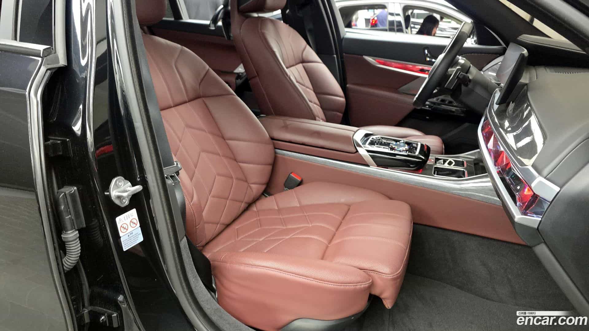 7-Series BMW 2024.3-OPTION-015