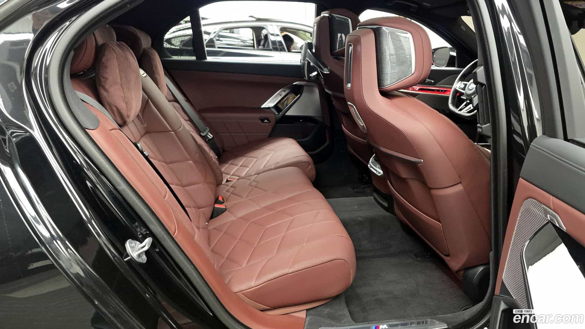 7-Series BMW 2024.3-OPTION-016
