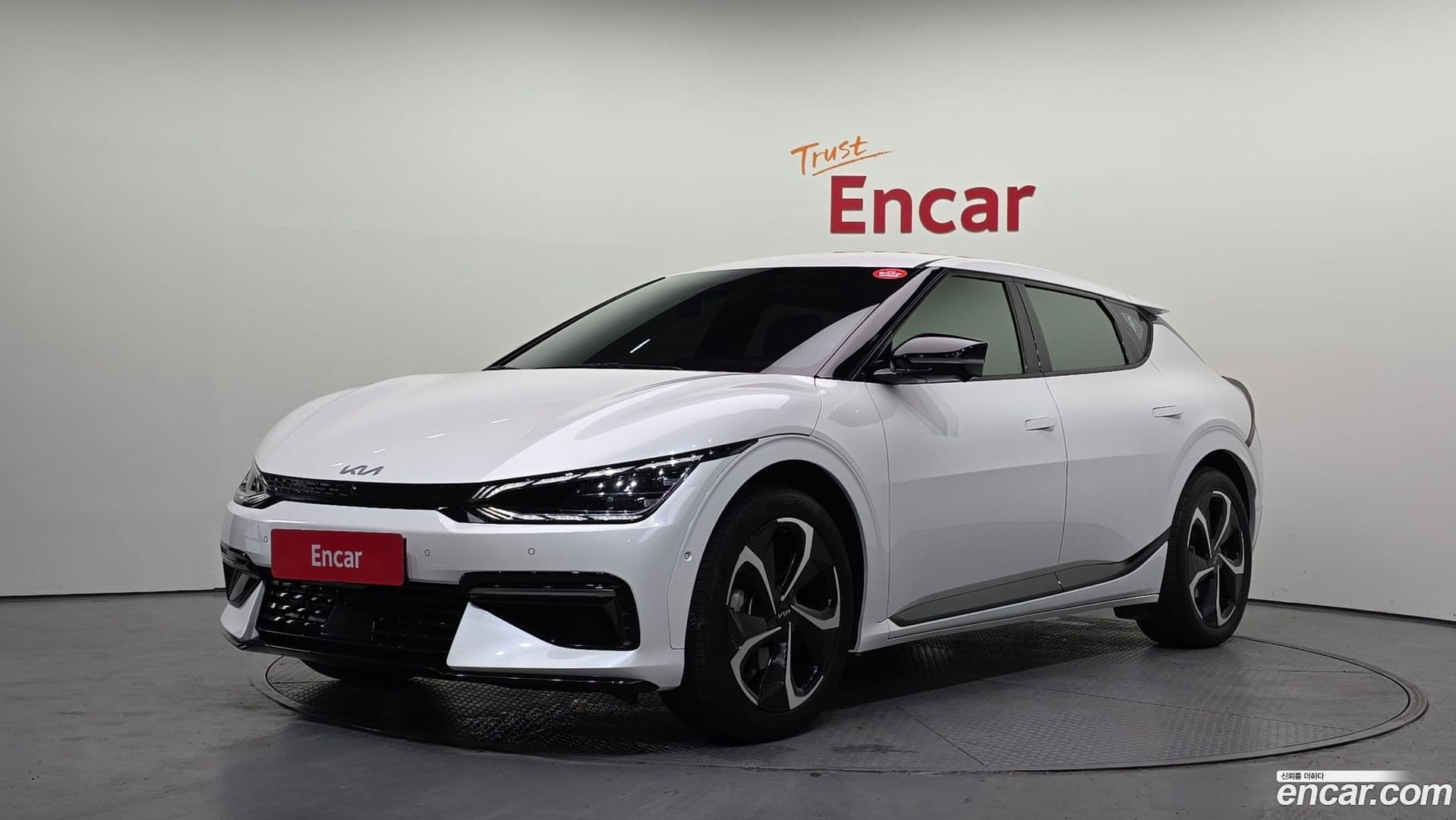 Main__Slider__Photo:EV6 Kia 2022.3-0