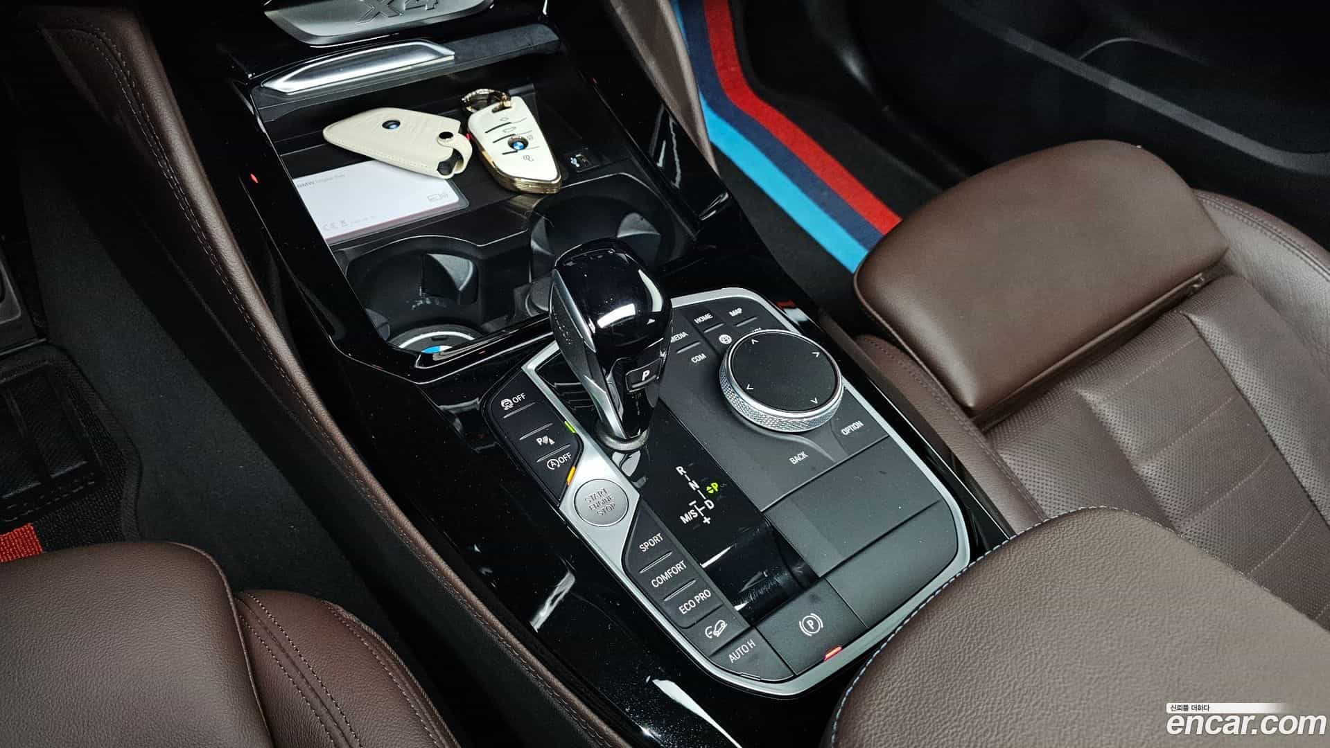 X4 BMW 2023.0-INNER-009