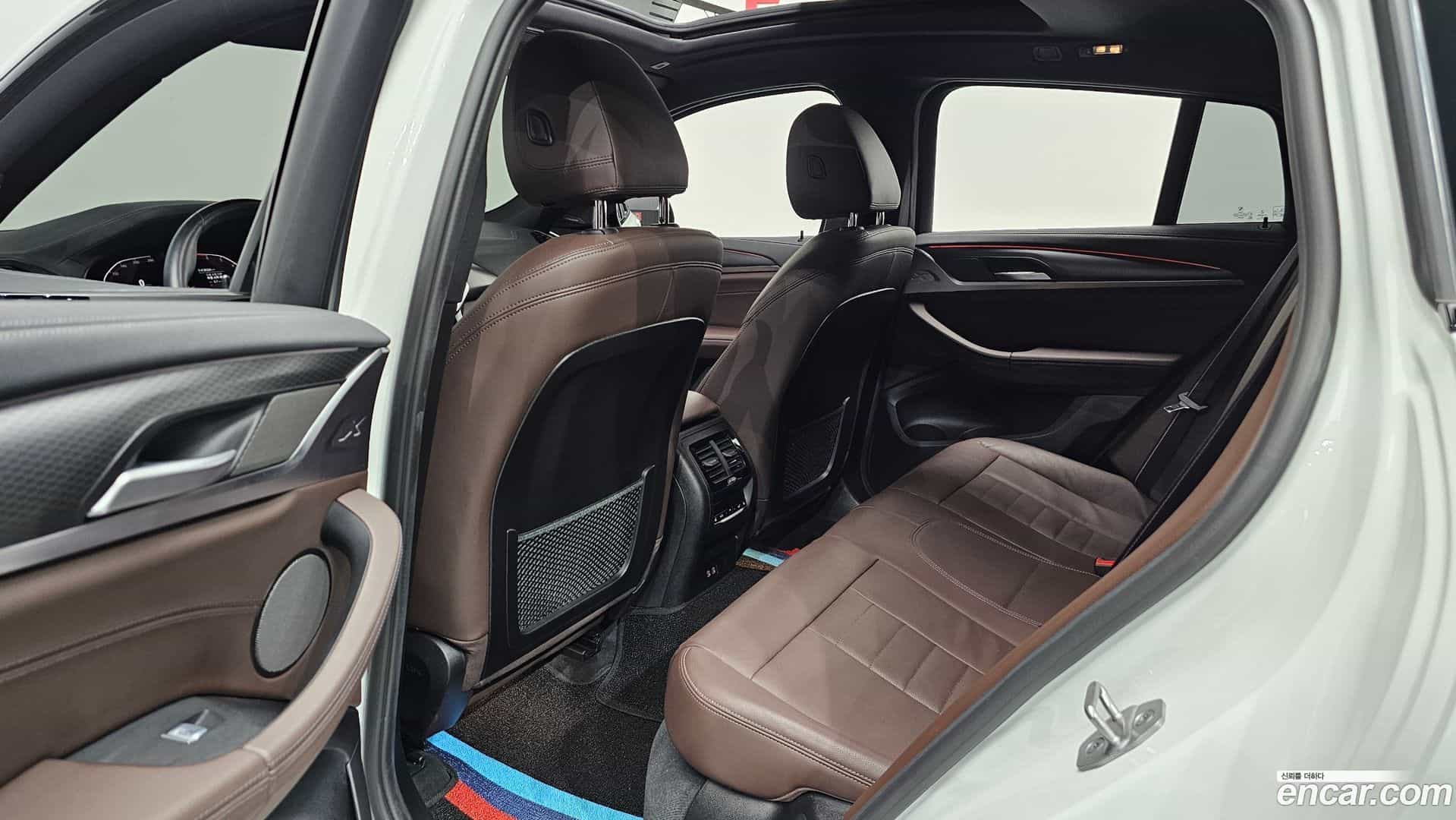 X4 BMW 2023.0-INNER-036