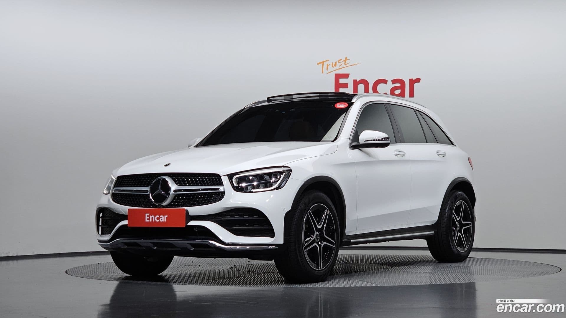 Main__Slider__Photo:GLC-Class Mercedes-Benz 2022.11-0