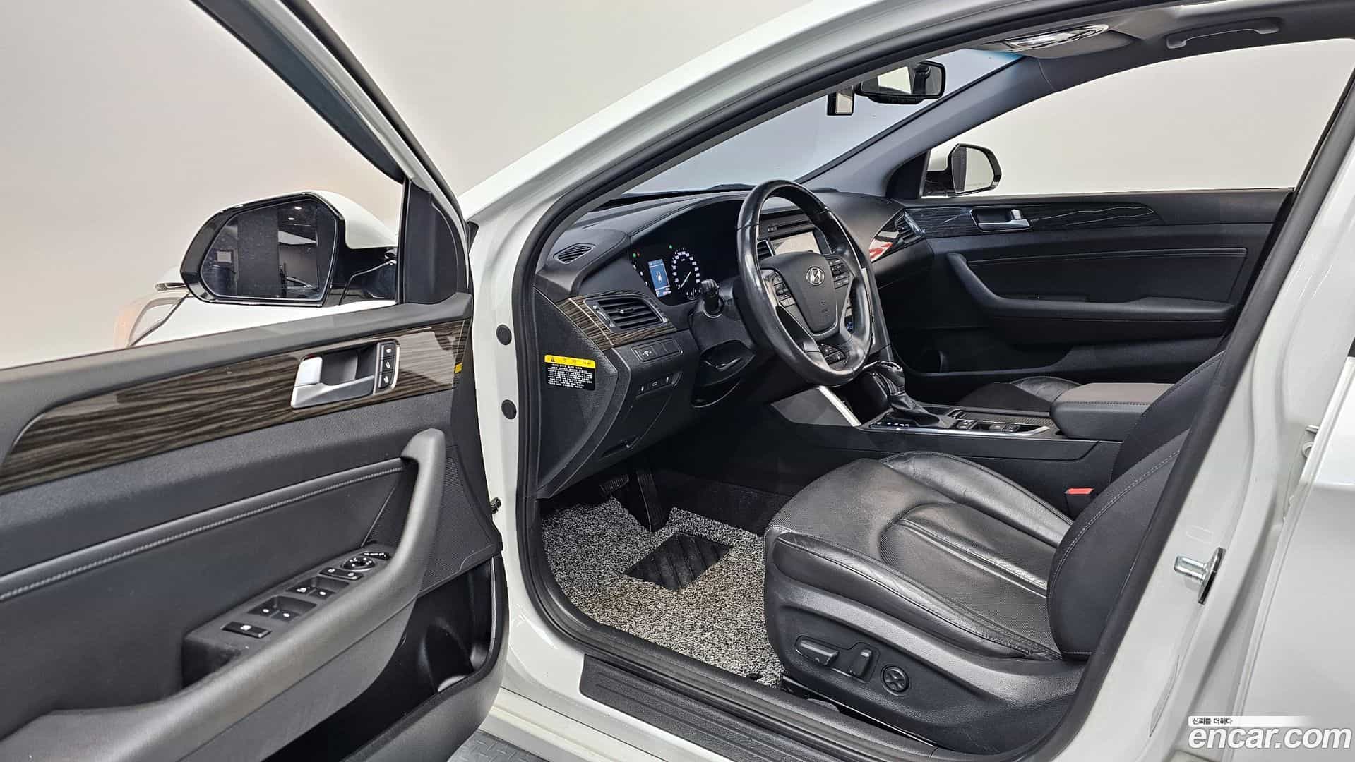 Sonata Hyundai 2015.6-INNER-010