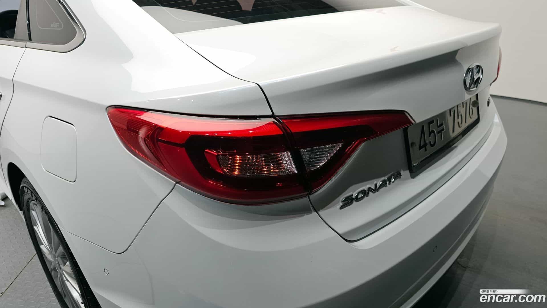 Sonata Hyundai 2015.6-OUTER-033