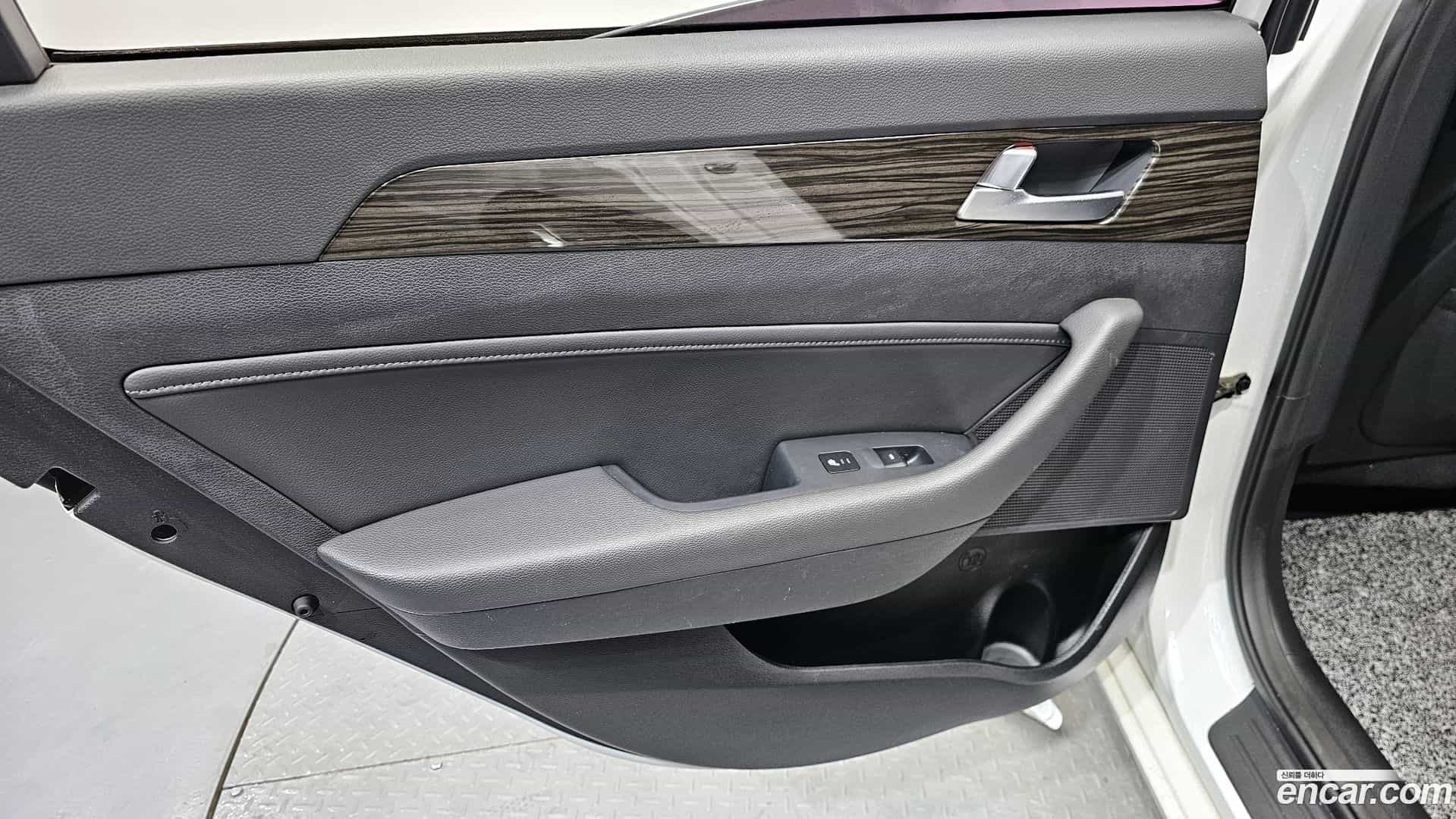 Sonata Hyundai 2015.6-INNER-035
