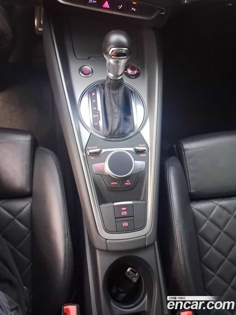 TT Audi 2015.10-INNER-009