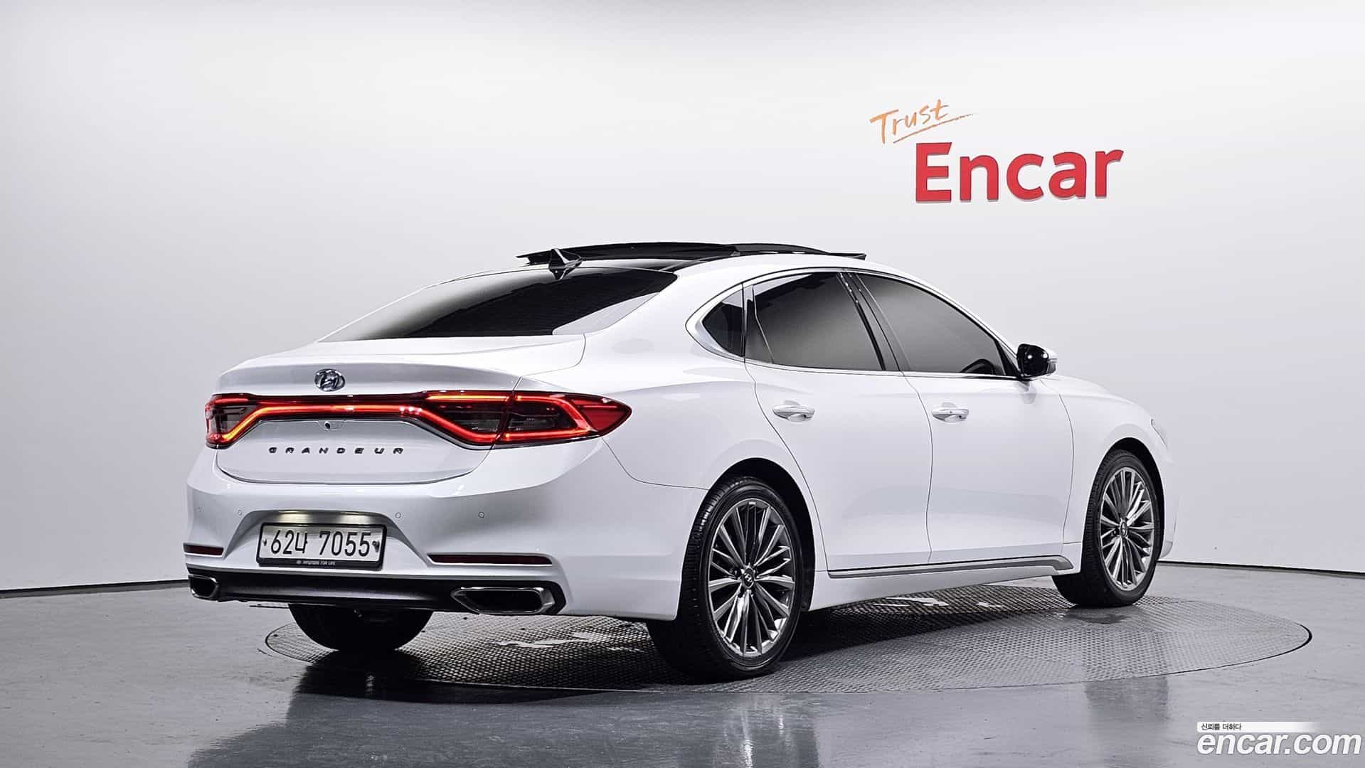 Grandeur Hyundai 2019.1-OUTER-002