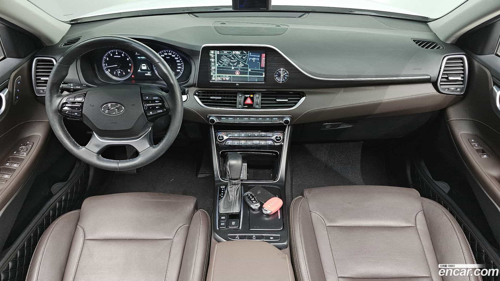 Grandeur Hyundai 2019.1-INNER-007