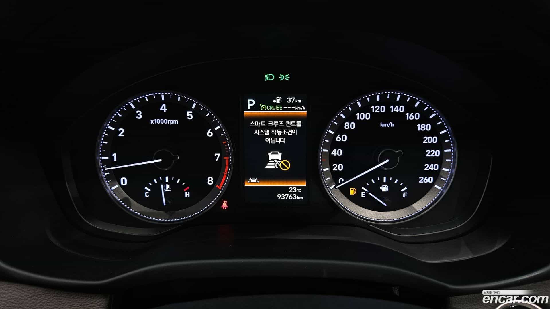 Grandeur Hyundai 2019.1-INNER-008