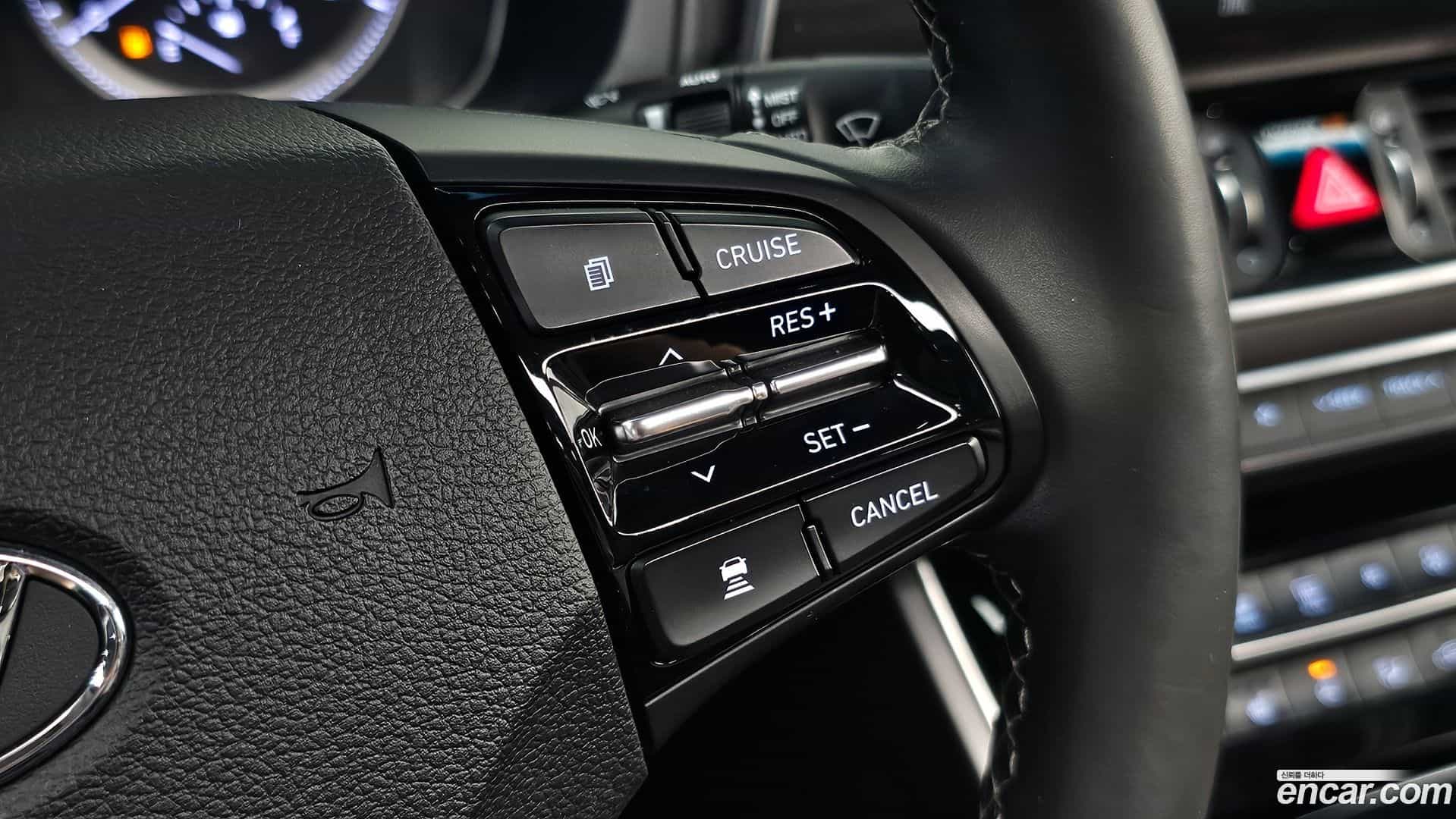 Grandeur Hyundai 2019.1-OPTION-017