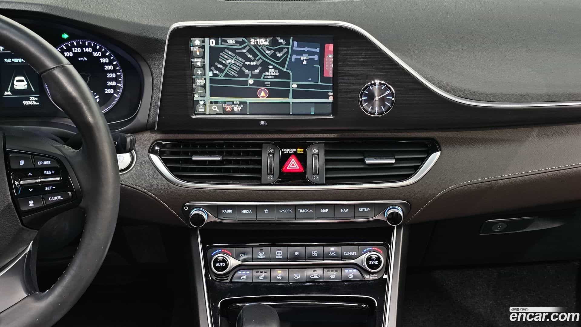 Grandeur Hyundai 2019.1-OPTION-018