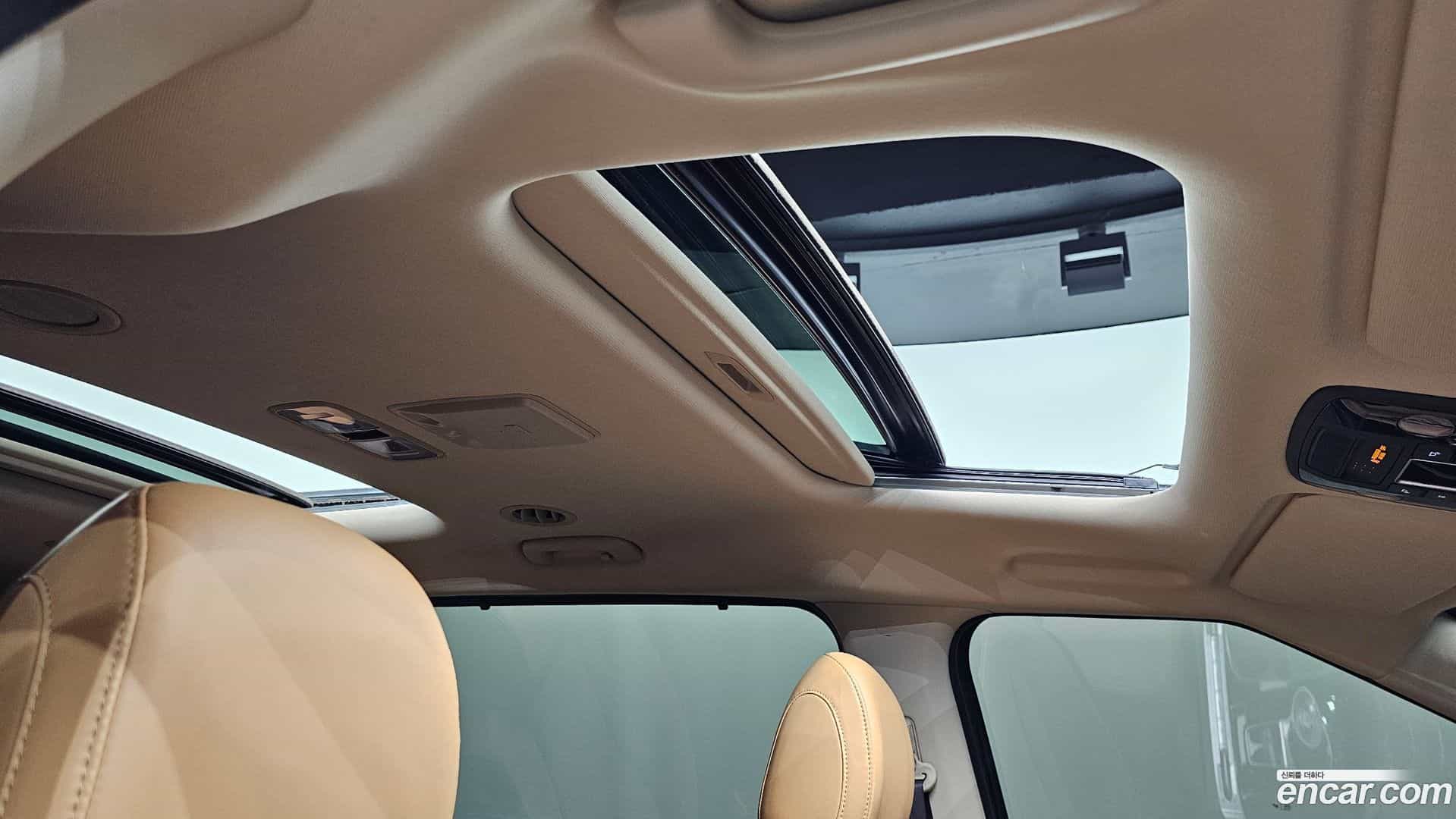 Canival Kia 2023.3-OPTION-019
